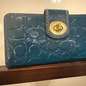 Coach teal wallet (NWT)